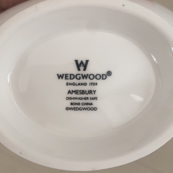 Beautiful pattern ~ Excellent Condition - Picture 3 of 5